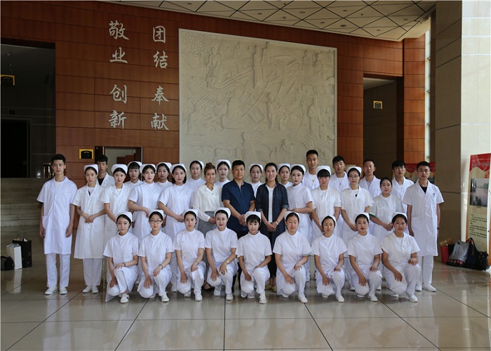 我校学生于赴哈尔滨医院实习1